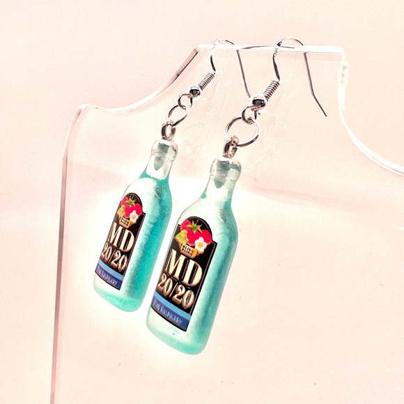MD 20/20 Bottle Earrings - Alcohol Earrings - New Years Eve Party Earrings - Picture 7 of 10